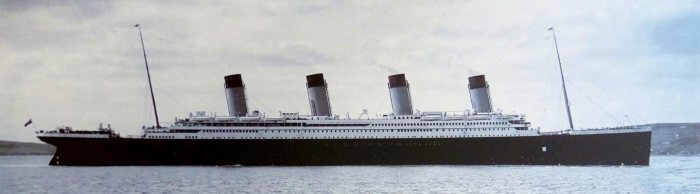 Titanic-Cobh-Harbour-1912